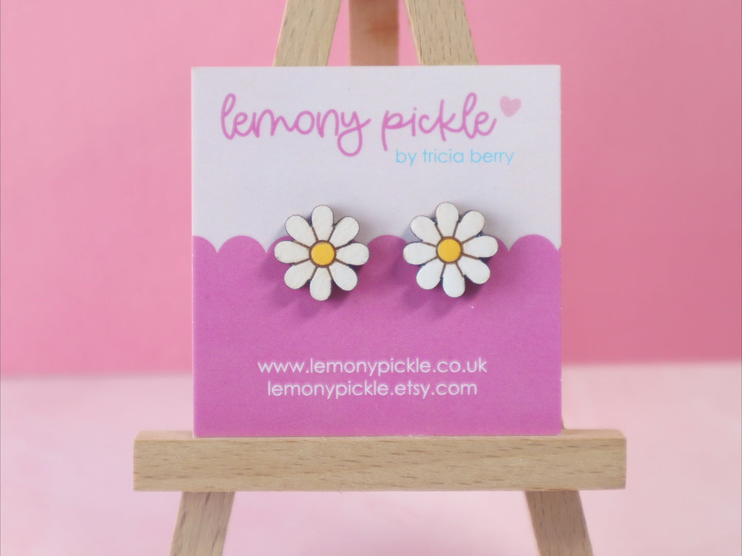 Daisy Earrings | Handpainted Wooden Studs